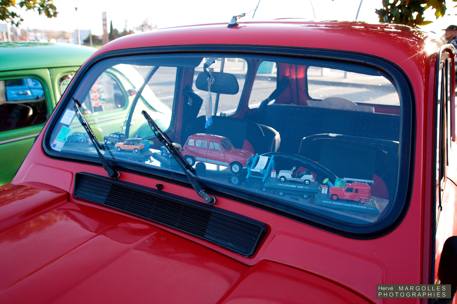Renault 4_02.jpg